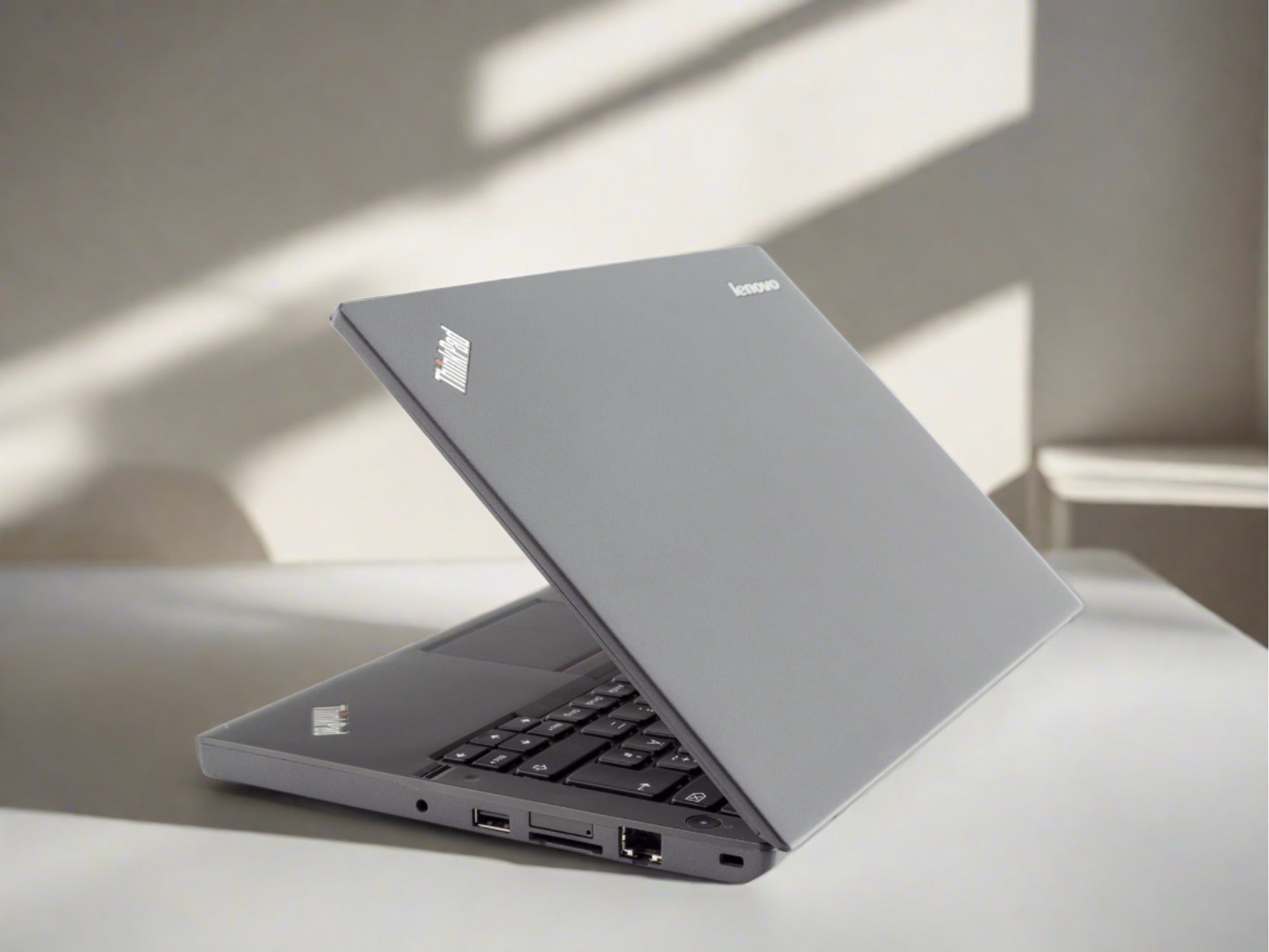 Lenovo ThinkPad X250 Intel Core i5-5300U 5th Gen Laptop: 8GB DDR3 RAM 500GB HDD