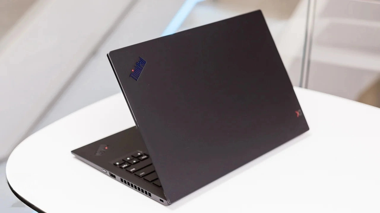 Lenovo X1 Carbon Thinkpad Core i7 7th Gen 16GB RAM 256GB SSD 14″ FHD Display Laptop best Price In BD